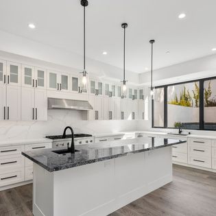 Kitchen remodel with granite island by Hillstar Construction in Los Angeles